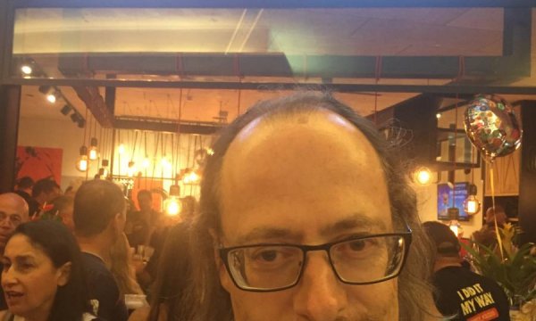 129716 שלומי פורמן חונך את ה BLACK